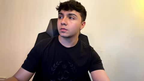 Snapshot of aron__cooper chatting on 04.19.26 aron__cooper online show from 04.19.26