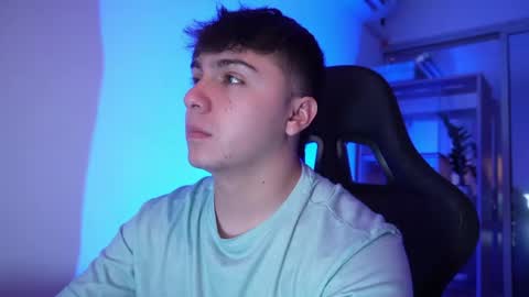Snapshot of aron__cooper chatting on 05.07.26 aron__cooper online show from 05.07.26
