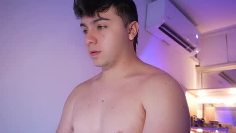 Snapshot of aron__cooper chatting on 05.31.26 aron__cooper online show from 05.31.26