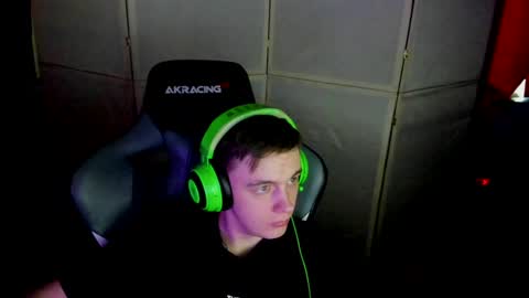 Snapshot of aron_neall chatting on 01.23.25 biggest penis online show from 01.23.25