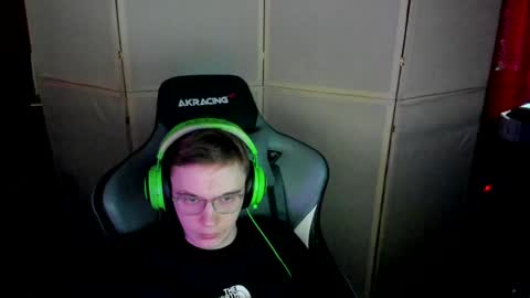 Snapshot of aron_neall chatting on 01.26.25 biggest penis online show from 01.26.25