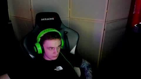 Snapshot of aron_neall chatting on 01.27.25 biggest penis online show from 01.27.25