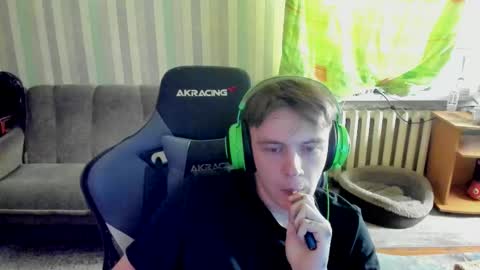 Snapshot of aron_neall chatting on 10.07.25 biggest penis online show from 10.07.25