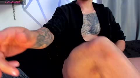 Aron Santoro online show from 12.20.24