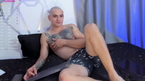 Aron Santoro online show from 01.12.25