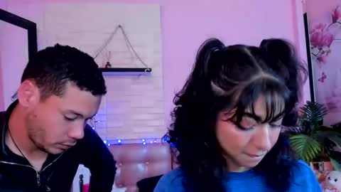 Snapshot of aronandmoli chatting on 06.06.26 aronandmoli online show from 06.06.26