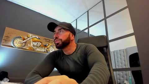 AronGrant online show from 03.10.25