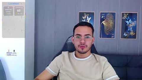 Snapshot of arontrey21_ chatting on 09.21.25 Adrian online show from 09.21.25