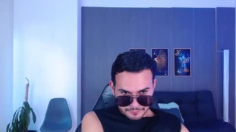 Snapshot of arontrey21_ chatting on 10.07.25 Adrian online show from 10.07.25