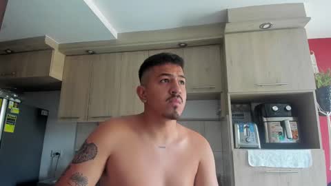 Snapshot of aronwilliams69 chatting on 01.13.25 ARON Independent model online show from 01.13.25