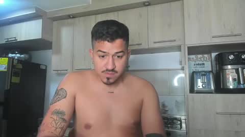 Snapshot of aronwilliams69 chatting on 01.15.25 ARON Independent model online show from 01.15.25