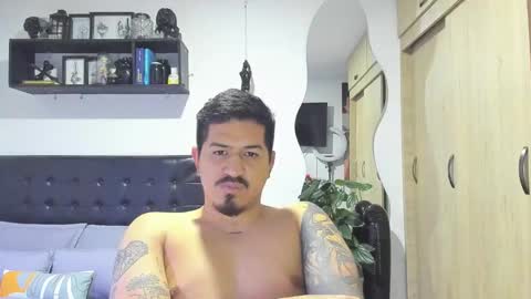 Snapshot of aronwilliams69 chatting on 10.24.25 ARON Independent model online show from 10.24.25