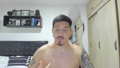 Snapshot of aronwilliams69 chatting on 11.03.25 ARON Independent model online show from 11.03.25