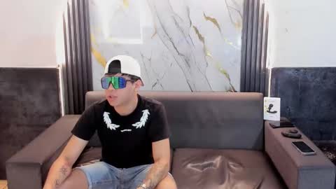 Aroon   online show from 04.15.26