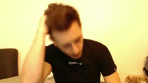 Snapshot of arromwilliam90 chatting on 02.15.25 arromwilliam90 online show from 02.15.25