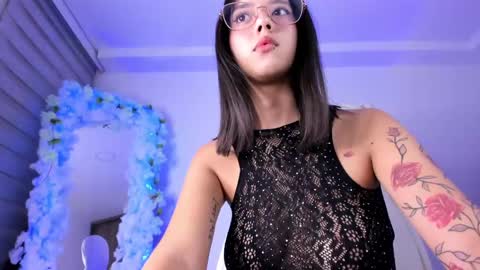 Snapshot of artbelia chatting on 02.23.25 Lia Rose online show from 02.23.25