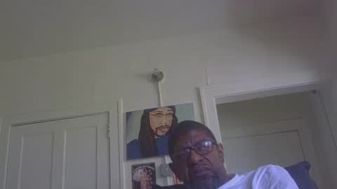 Snapshot of arteblazze chatting on 04.17.26 Arteblazze not daddy boy bitch or nigga online show from 04.17.26