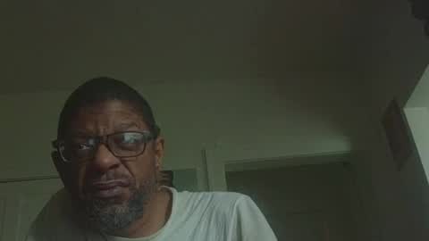 Snapshot of arteblazze chatting on 04.25.26 Arteblazze not daddy boy bitch or nigga online show from 04.25.26