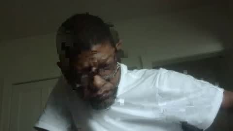 Snapshot of arteblazze chatting on 04.29.26 Arteblazze not daddy boy bitch or nigga online show from 04.29.26