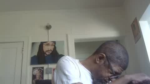 Snapshot of arteblazze chatting on 05.08.26 Arteblazze not daddy boy bitch or nigga online show from 05.08.26