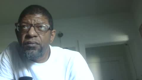 Snapshot of arteblazze chatting on 05.28.26 Arteblazze not daddy boy bitch or nigga online show from 05.28.26