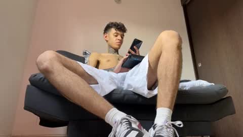   online show from 03.10.25