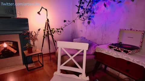 Lina online show from 02.28.25