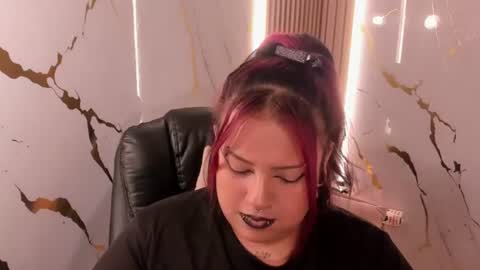 Snapshot of arthemisa_tayy chatting on 07.25.26 Arthemisa online show from 07.25.26