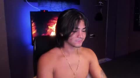 Snapshot of arthur_hunter chatting on 08.06.26 I AM HERE online show from 08.06.26