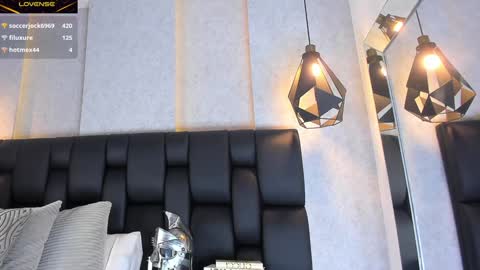 Arthur online show from 02.04.25