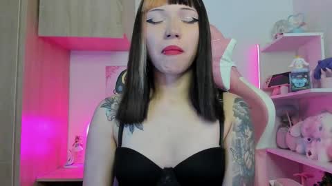 Lenna online show from 11.15.25