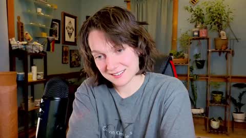 Snapshot of artiepaints chatting on 12.04.24 Artie Paints online show from 12.04.24