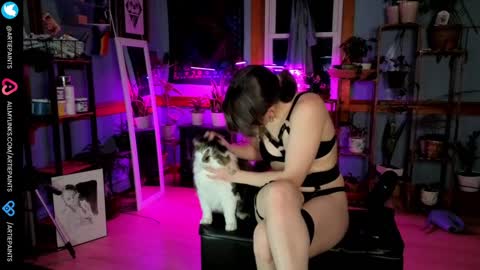 Snapshot of artiepaints chatting on 12.13.24 Artie Paints online show from 12.13.24