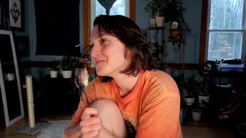 Snapshot of artiepaints chatting on 12.18.24 Artie Paints online show from 12.18.24