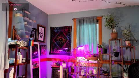 Snapshot of artiepaints chatting on 12.27.24 Artie Paints online show from 12.27.24