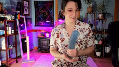 Snapshot of artiepaints chatting on 12.28.24 Artie Paints online show from 12.28.24