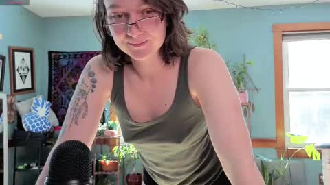 Snapshot of artiepaints chatting on 02.14.25 Artie Paints online show from 02.14.25