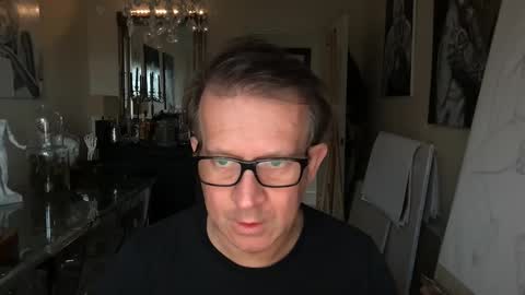 Snapshot of artisterotic chatting on 01.12.25 artisterotic online show from 01.12.25