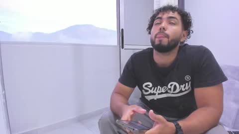 arturguy01 online show from 12.31.24