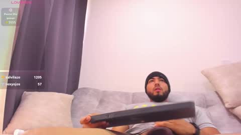 arturguy01 online show from 01.05.25