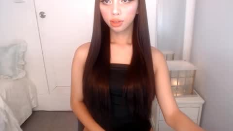 Snapshot of ary_99x chatting on 04.21.26 Ariella online show from 04.21.26