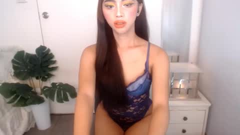 Snapshot of ary_99x chatting on 04.28.26 Ariella online show from 04.28.26