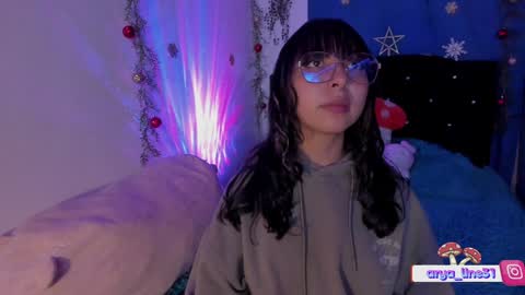 Snapshot of arya_line chatting on 12.20.24 Arys online show from 12.20.24