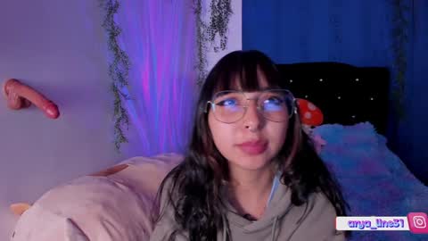 Snapshot of arya_line chatting on 01.23.25 Arys online show from 01.23.25