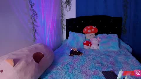 Snapshot of arya_line chatting on 01.30.25 Arys online show from 01.30.25