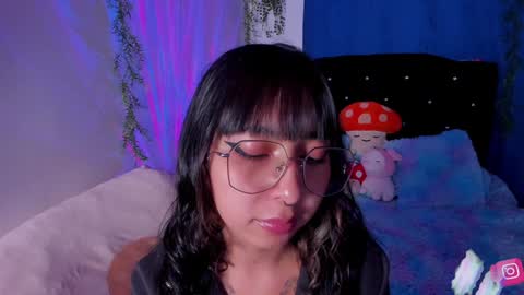 Snapshot of arya_line chatting on 02.06.25 Arys online show from 02.06.25