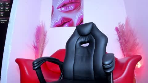 Snapshot of arybutty chatting on 03.02.25 Ary online show from 03.02.25