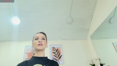 Snapshot of arytorres chatting on 02.11.25 Catalina online show from 02.11.25
