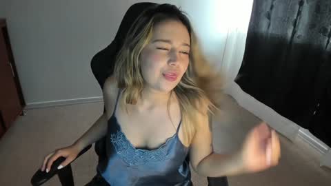 Snapshot of ash_smith1 chatting on 01.08.25 ash_smith1 online show from 01.08.25