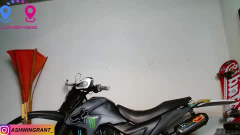 Snapshot of ash_wingrant chatting on 02.13.26 ash_wingrant online show from 02.13.26